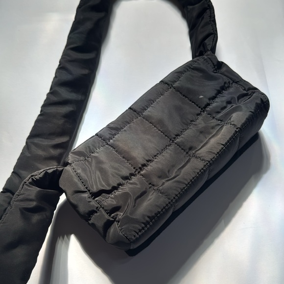 Puff Crossbody Bag - Picture 3 of 4